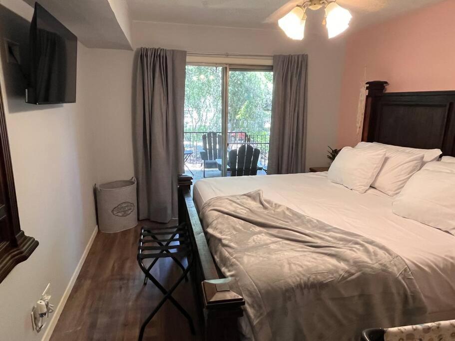 Healing Haven King Bed Suite Dallas Eksteriør bilde